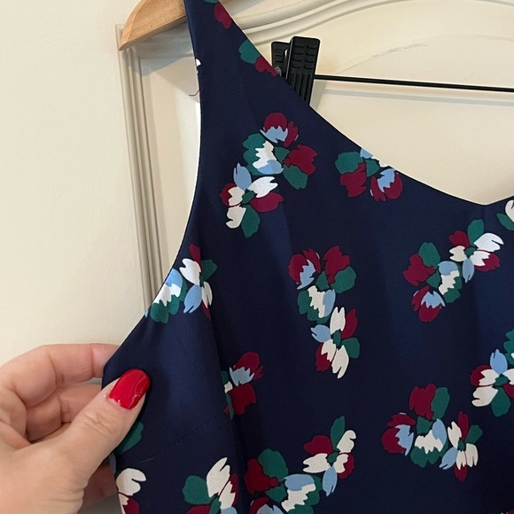 Banana Republic Navy Adjustable Strap Tank Camisole Women’s Size Large - Picture 7 of 12